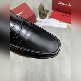 Водяные пятна коже быка [Salvatore Ferragamo] Новейшая модель му