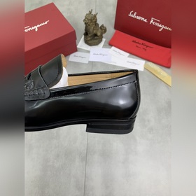 Водяные пятна коже быка [Salvatore Ferragamo] Новейшая модель му