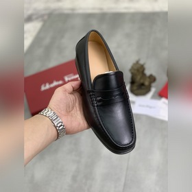 Водяные пятна коже быка [Salvatore Ferragamo] Новейшая модель му