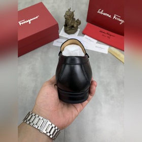 Водяные пятна коже быка [Salvatore Ferragamo] Новейшая модель му