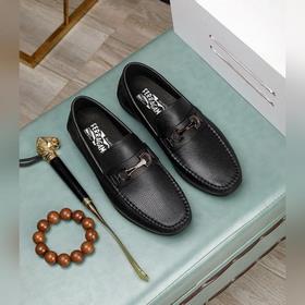 Высококачественная (водокрасная кожа) Salvatore Ferragamo — это м