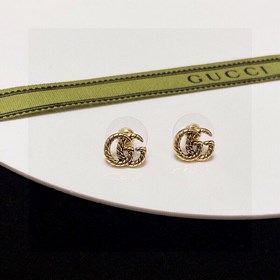 Новые серьги-гвоздики Gucci. Простой и универсальный дизайн. Сдер