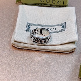 Новейшие модели колец Gucci обладают уникальным стилем и высоким 
