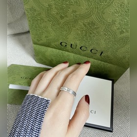 Кольцо Gucci Ghost 4 мм Рекомендуется для пар и лучших подруг.