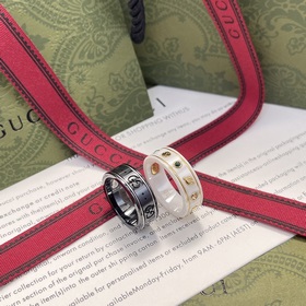 Gucci Керамическое кольцо с двойным G под звездным небом Материал