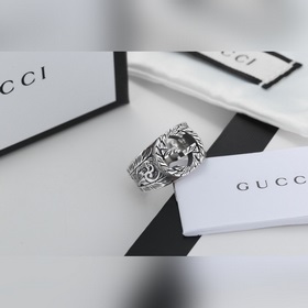 Gucci Серебряный кольцо с двойным логотипом Gucci, ажурное, с гра
