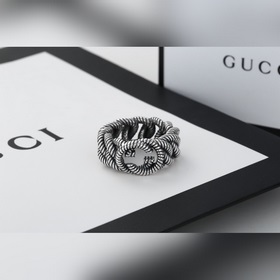Gucci, серебряное кольцо с двойным логотипом G, с рельефным узоро