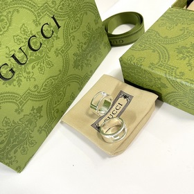 Gucci - Популярный кольцо с подвеской виде двух букв G. Ожерелье 