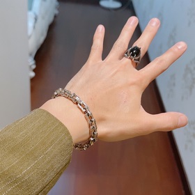 Новейшая модель 2023 года от Gucci. Классический браслет Gucci. И