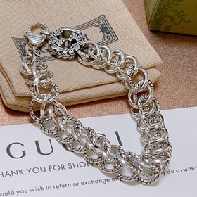 Новейшая модель 2023 года от Gucci. Классический браслет Gucci, и