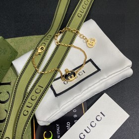 Очень популярный браслет Gucci с двойным логотипом. Оригинальный 