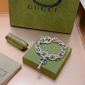 Новейшая модель 2023 года от Gucci. Классический браслет Gucci. И