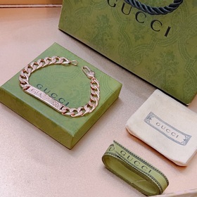 Новинка 2023 года — классическая модель браслета Gucci. Изысканны