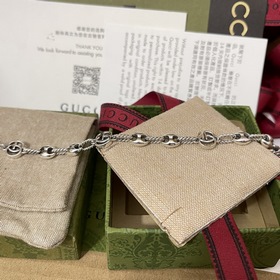 Gucci браслет с двойной закрученной буквой G