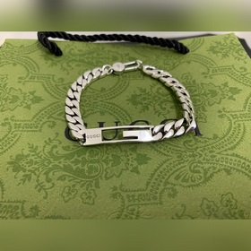 Gucci Браслет с переплетенными G-образными звеньями, длина： 18-20