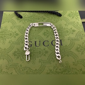 Gucci Браслет с переплетенными G-образными звеньями, длина： 18-20