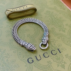 Новейшая модель 2023 года от Gucci. Классический браслет Gucci. И