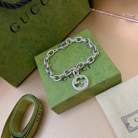 Новинка 2023 года — классическая модель браслета Gucci. Изысканны