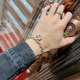 Новинка 2023 года — классическая модель браслета Gucci. Изысканны
