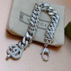 Новейшая модель 2023 года от Gucci. Классический браслет Gucci. И