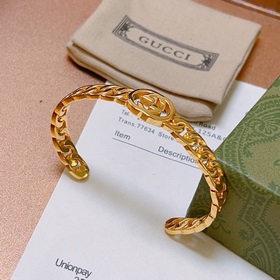 Браслет Gucci обладает уникальным шармом. Новейшая модель с цепоч