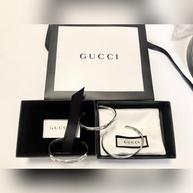 Браслет Gucci с цветочным и птичьим орнаментом, изготовлен из сер