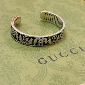 Браслеты Gucci обладают уникальным шармом. Новейшие модели брасле