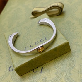 Браслет Gucci обладает уникальным шармом. Новейшая модель с цепоч