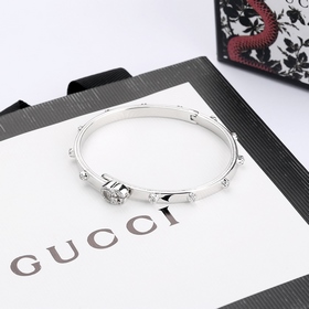Браслет Gucci с камнями