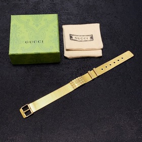 Широкий браслет-ремешок для часов Gucci с двойным логотипом G. Оч