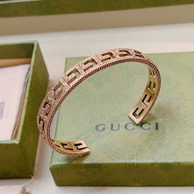 Браслет Gucci, изготовленный вручную из золота в стиле ретро, нов