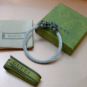 Браслет Gucci обладает уникальным шармом. Новейшая модель с цепоч