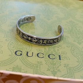 Браслеты Gucci обладают уникальным шармом. Новейшие модели брасле