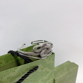 Сегодня в продаже Новый браслет Gucci из чистого серебра 925 проб
