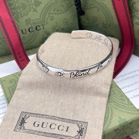 Gucci широкий браслет Love Fearless