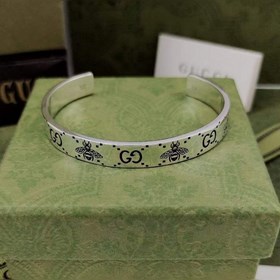 Новые браслеты GG и «Пчела» от Gucci