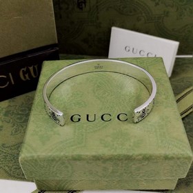 Новые браслеты GG и «Пчела» от Gucci