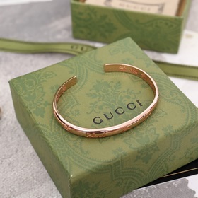 Популярный товар в магазине Gucci  Оригинальная копия в масштабе