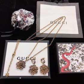 Новый комплект Gucci 2023 года [Уровень покупки] Ожерелье, серьги