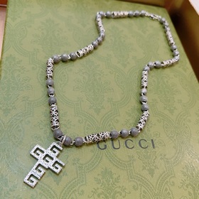 Новейшая модель ожерелья Gucci, более высокого качества, такая же
