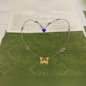 Gucci Новое ожерелье с бабочкой из эмали