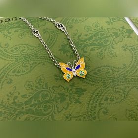 Gucci Новое ожерелье с бабочкой из эмали