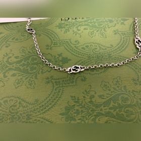 Gucci Новое ожерелье с бабочкой из эмали