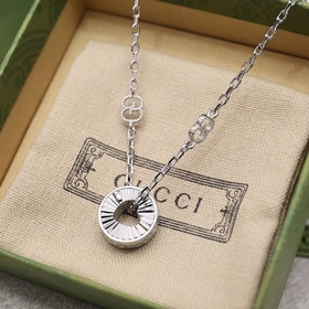 [Модель знаменитостей] GUCCI Icon серия 18-каратный белый золотой