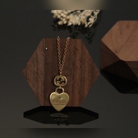 Gucci Сердце-персик, новая модель ожерелья. Ожерелье изготовлено 