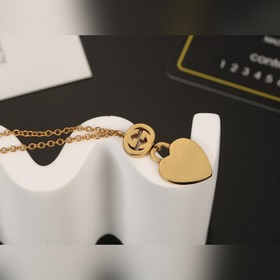 Gucci Сердце-персик, новая модель ожерелья. Ожерелье изготовлено 