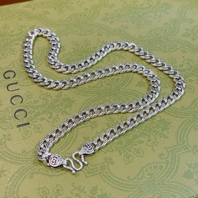 Не взрывается, не ломается. Новая коллекция Gucci на официальном 