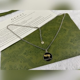 Gucci Черное колье с круглым значком Длина： 50+5 см