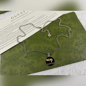 Gucci Черное колье с круглым значком Длина： 50+5 см