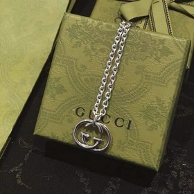 Новый Gucci с двойным G виде объемного кулона, Gucci с переплетен